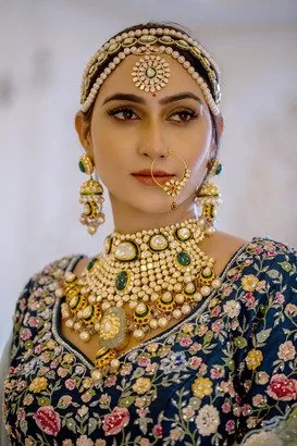 Model wearing jewellery from the JKJ Jadau collection