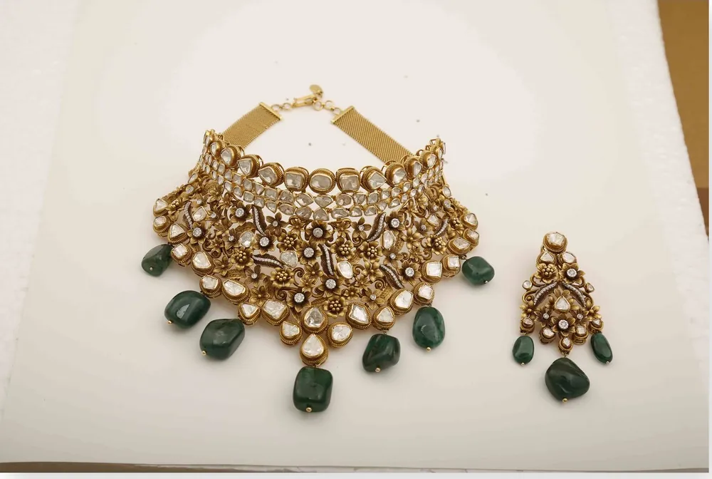 Kundan Choker with Emerald Drops