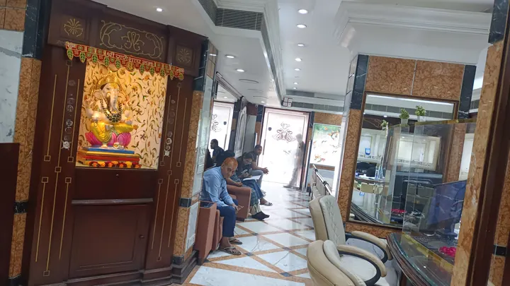 JKJ Jewellers MI Road showroom, photo 4